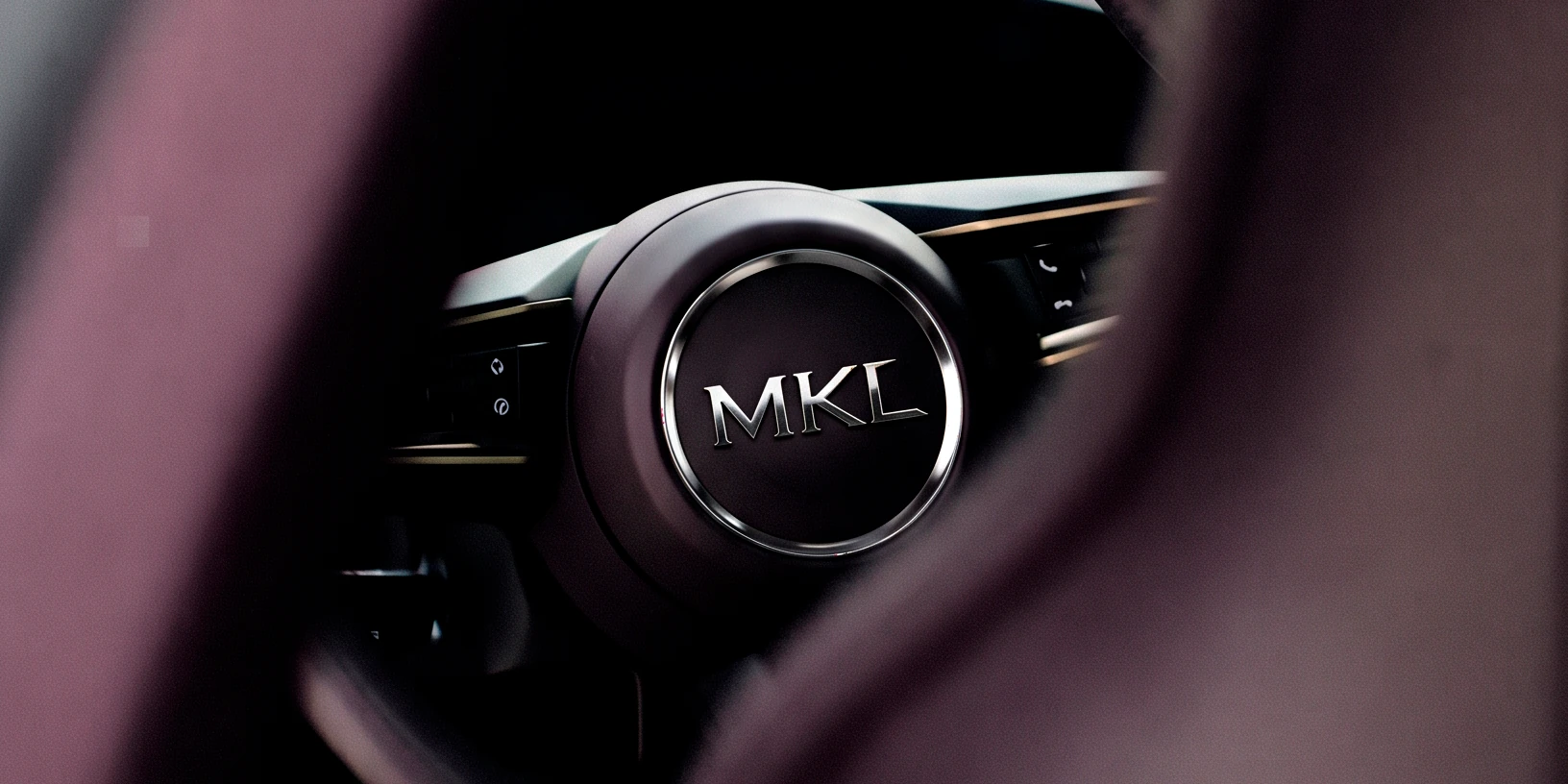 Volante con la placa central MKL